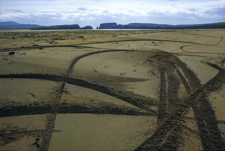beach tracks 
