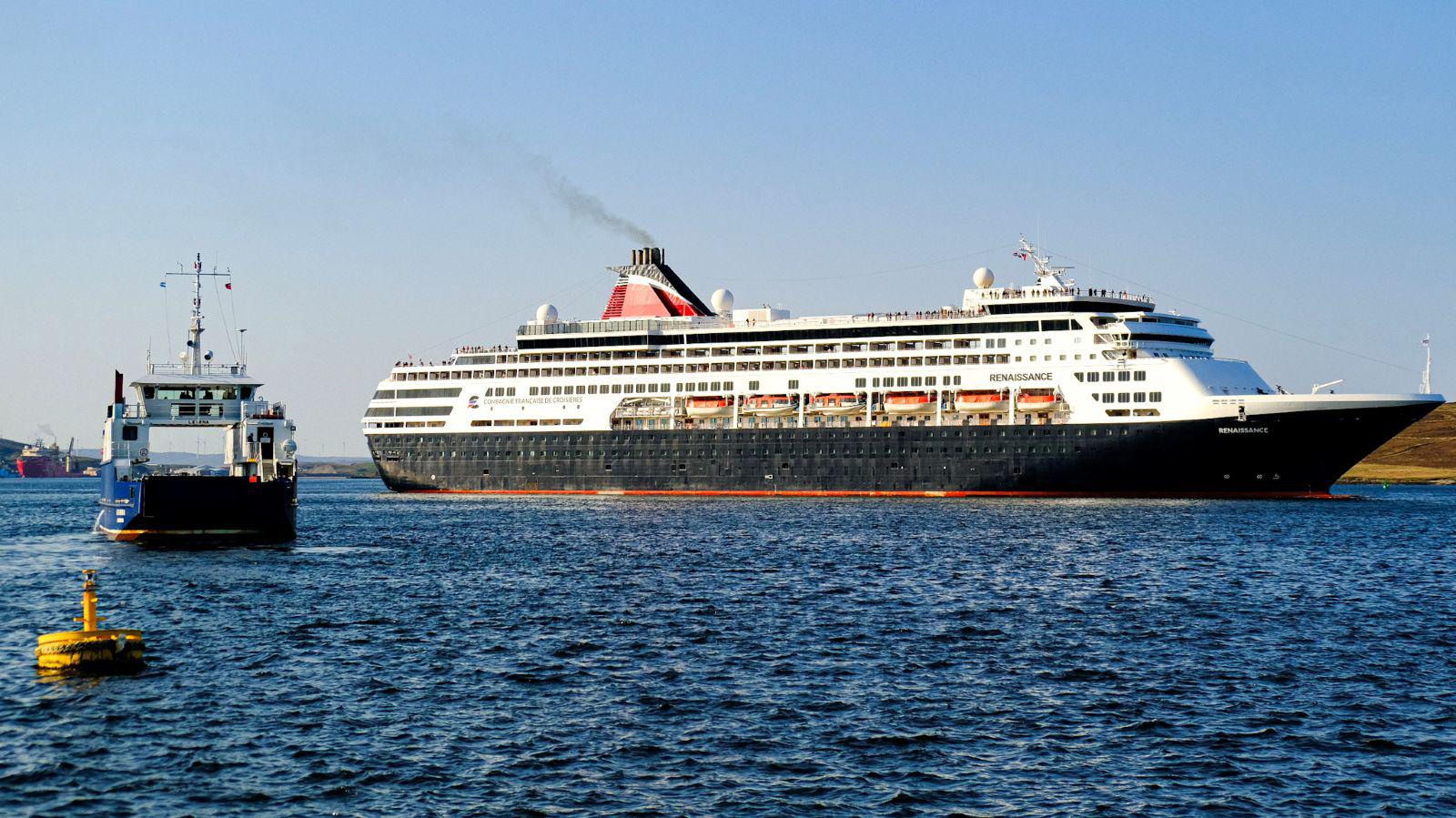 Cruise ship renaissance in lwk harbour