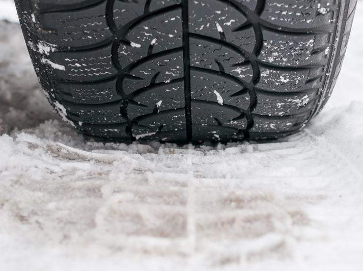 Snowy tyres sml